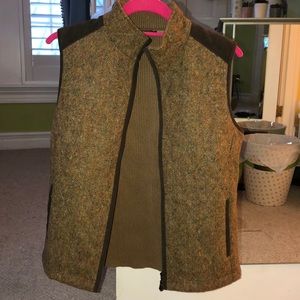 •J. McLaughlin Vest•